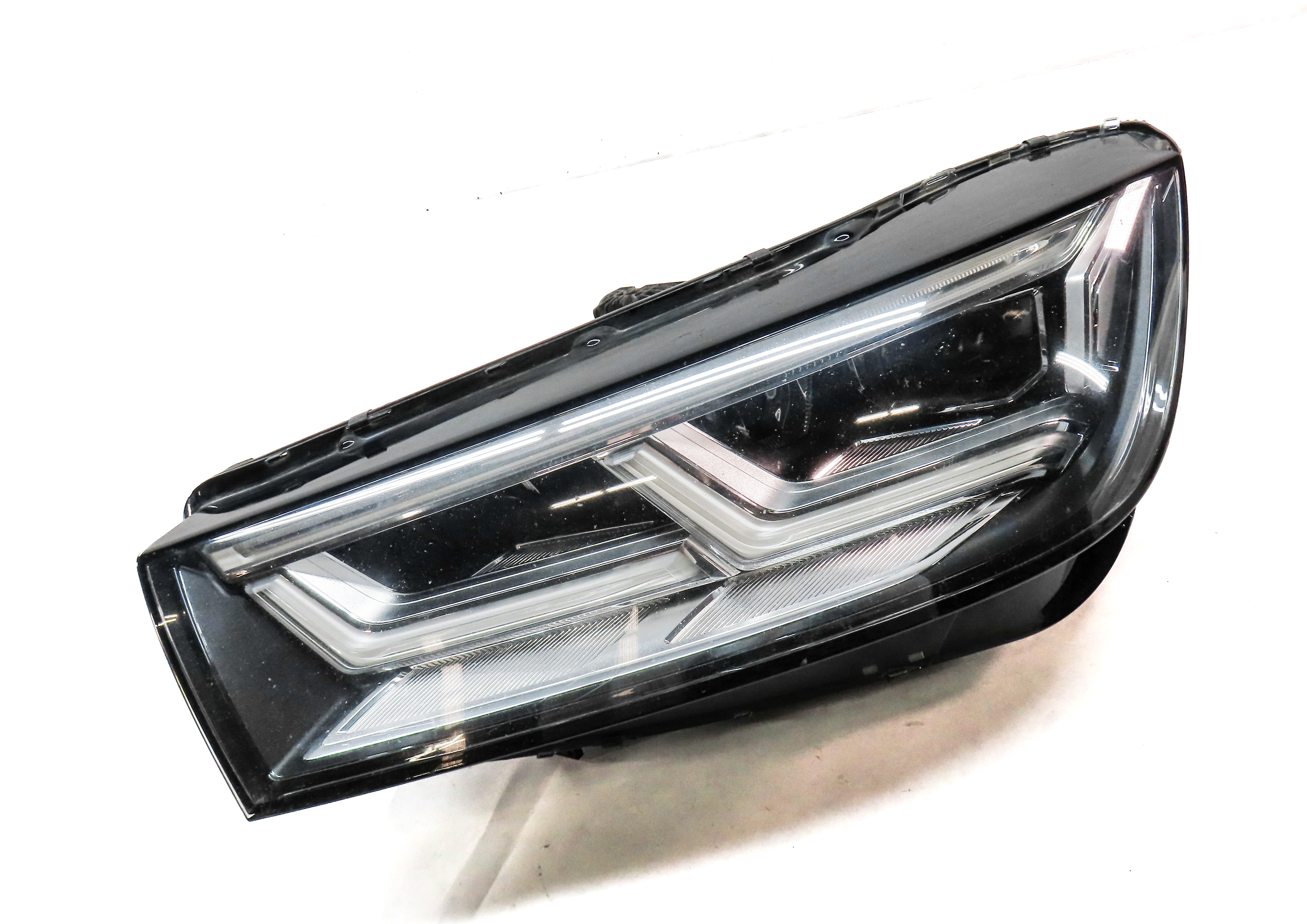 2018-2020 AUDI Q5 SQ5 (FY 80A) FRONT LEFT DRIVER LED HEADLIGHT HEAD LIGHT LAMP — exact item pictured
